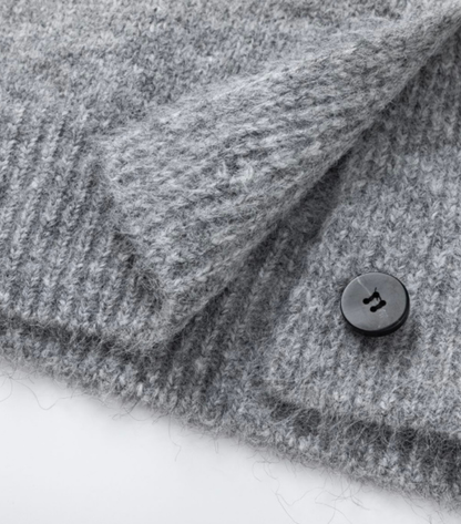 MINIMALIST KNIT CARDIGAN