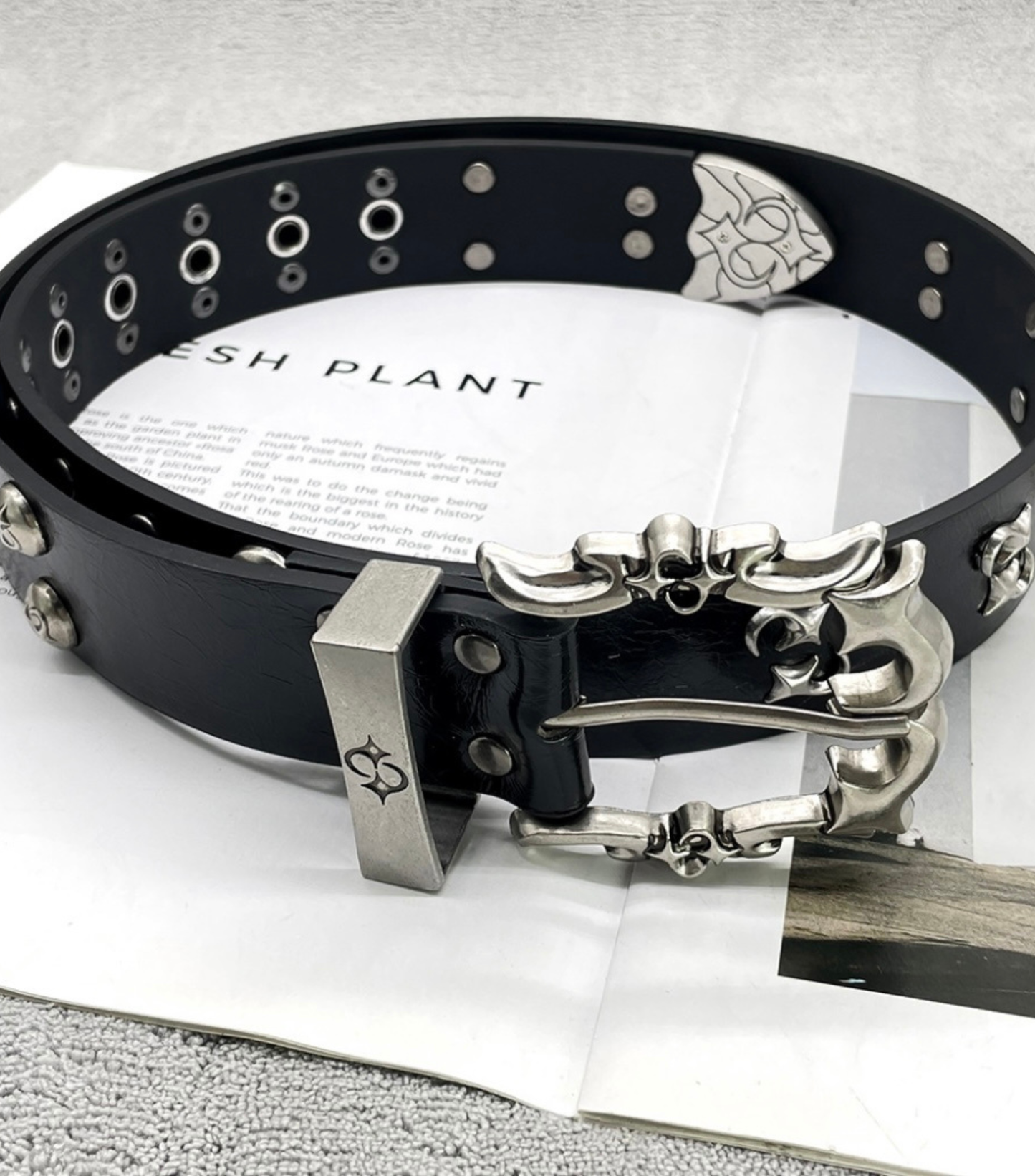 SILVER BUCKLE BELT